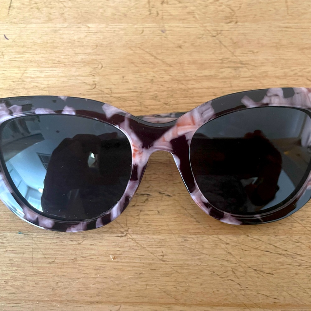 Polarized tortoise type sunglasses Rio style in fantastic shape like new